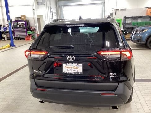 Used 2025 Toyota RAV4 XLE AWD/4WD image 26