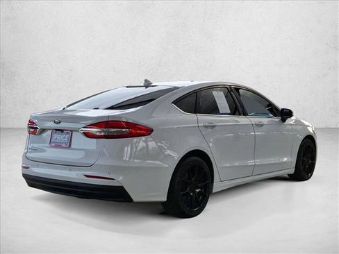 Used 2020 Ford Fusion SE FWD image 5