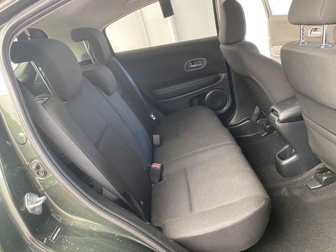 Used 2018 Honda HR-V EX image 10