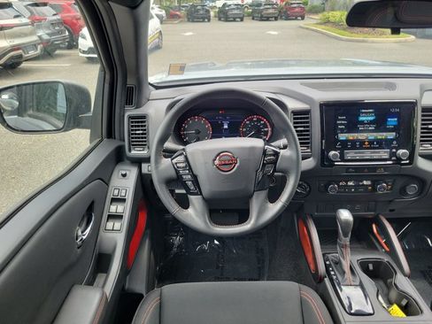 Used 2024 Nissan Frontier PRO-4X w/ Off-Road Protection Package AWD/4WD image 10