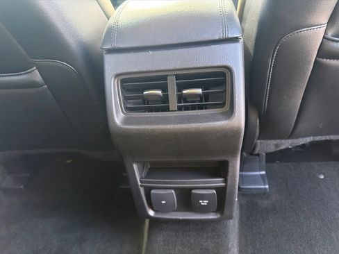 Used 2015 Ford Edge SEL w/ Equipment Group 201A AWD/4WD image 16