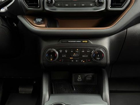 Certified 2024 Ford Bronco Sport Outer Banks w/ Tech Package AWD/4WD image 30