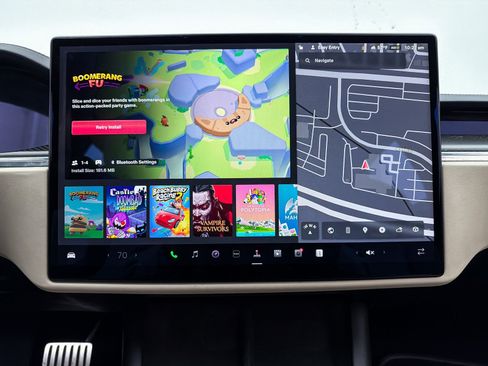 Used 2021 Tesla Model S Plaid image 23