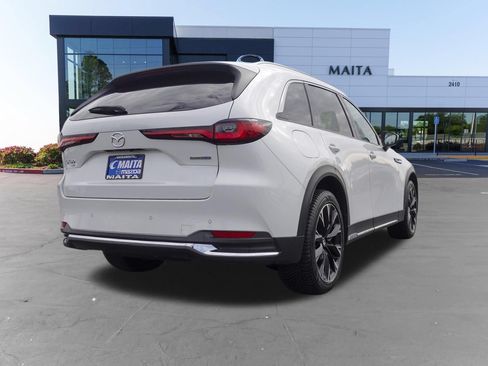Used 2024 MAZDA CX-90 Plug-In Hybrid w/ Premium Plus AWD/4WD image 4