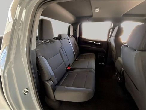 Used 2024 Chevrolet Silverado 1500 LT image 17