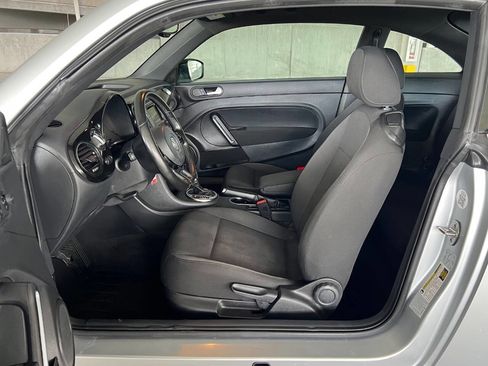 Used 2016 Volkswagen Beetle 1.8T S FWD image 10