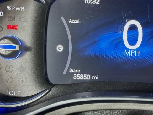 Used 2022 Chrysler Pacifica Limited w/ S Appearance Package FWD image 27