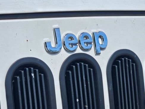 Used 2010 Jeep Wrangler Unlimited Sport RWD image 6