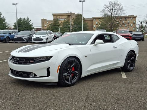 Used 2023 Chevrolet Camaro LT w/ RS Package image 3