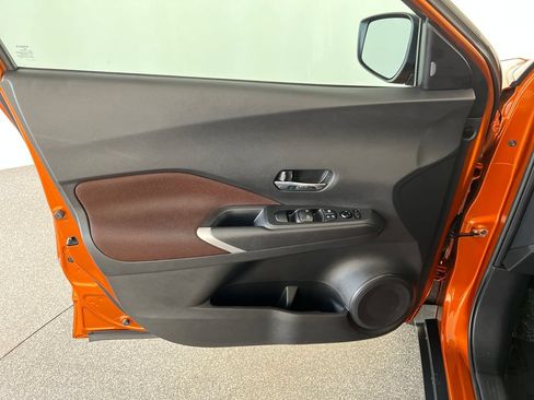Used 2023 Nissan Kicks SR FWD image 13