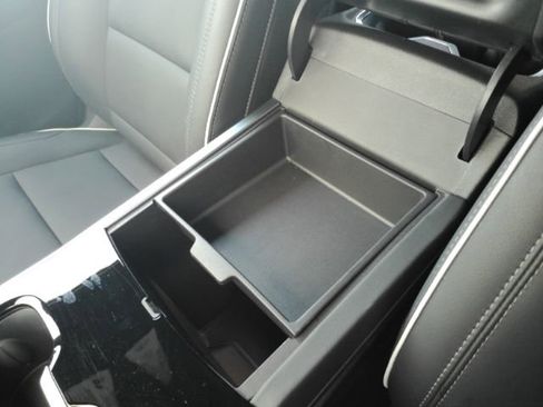 Used 2025 Buick Enclave Preferred image 51