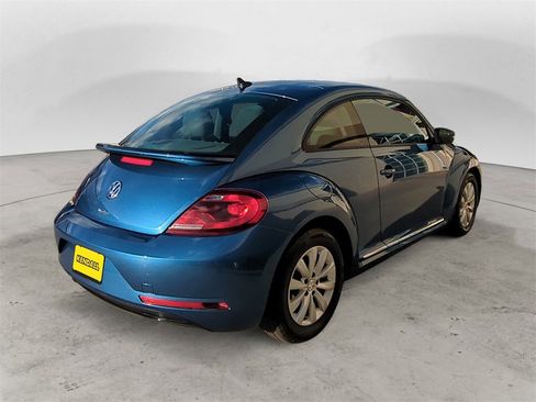 Used 2019 Volkswagen Beetle 2.0T S image 5