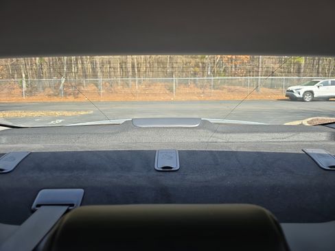 Used 2024 Toyota Camry SE image 15