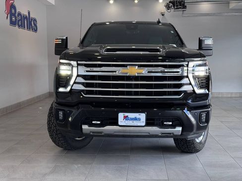 Certified 2025 Chevrolet Silverado 2500 High Country w/ Technology Package AWD/4WD image 3
