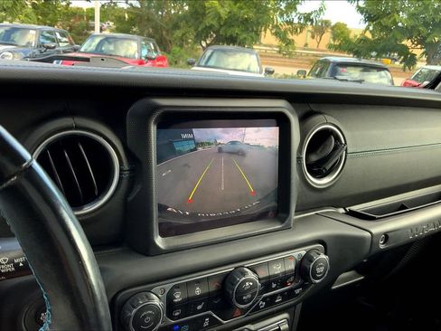 Used 2021 Jeep Wrangler Unlimited Rubicon 4xe w/ Dual Top Group image 21