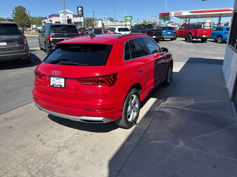 Used 2022 Audi Q3 2.0T Premium Plus w/ Premium Plus Package AWD/4WD image 5