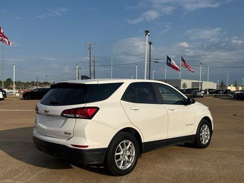 Used 2023 Chevrolet Equinox LS w/ LS Convenience Package FWD image 20