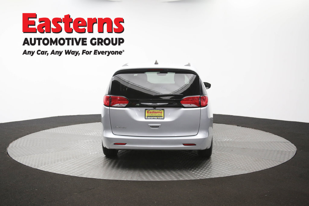 Used 2023 Chrysler Voyager LX FWD image 39