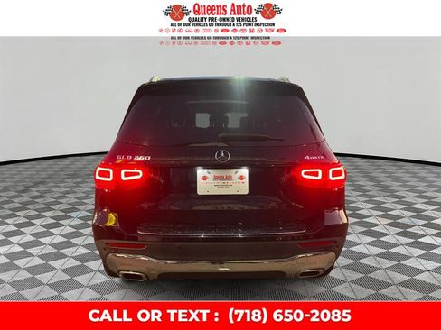 Used 2020 Mercedes-Benz GLB 250 4MATIC w/ Premium Package image 5