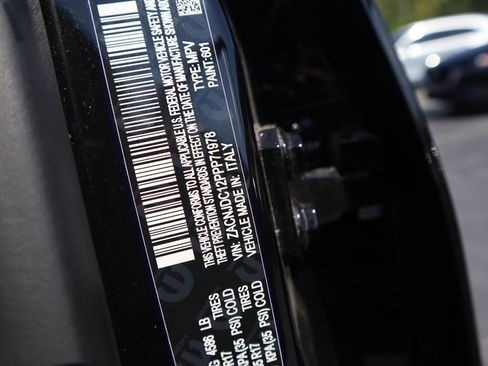 Used 2023 Jeep Renegade Trailhawk image 33