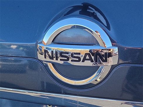 Used 2015 Nissan Rogue SV image 27