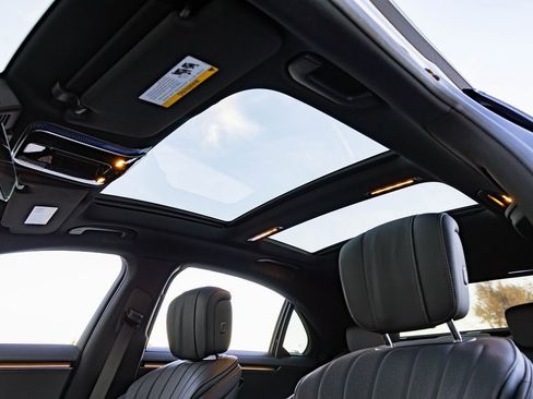 Used 2023 Mercedes-Benz S 500 4MATIC w/ AMG Line image 23