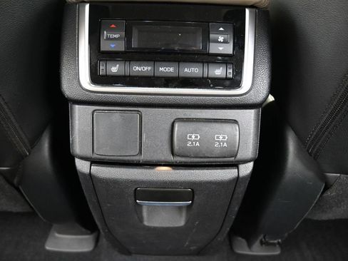 Used 2020 Subaru Ascent Limited w/ Technology Package AWD/4WD image 17