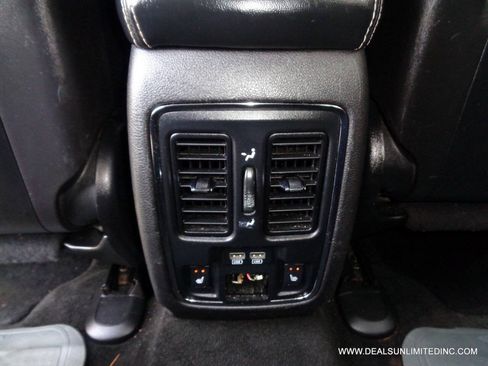Used 2015 Jeep Grand Cherokee Limited AWD/4WD image 18