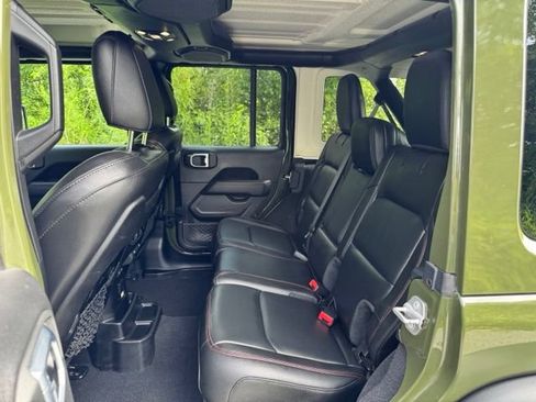 Used 2021 Jeep Wrangler Unlimited Rubicon w/ Dual Top Group AWD/4WD image 13