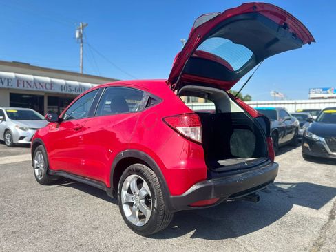 Used 2017 Honda HR-V LX image 9