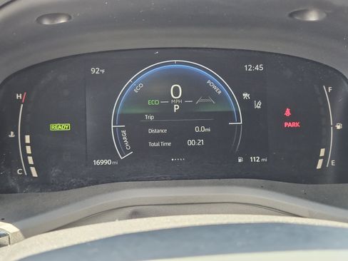 Used 2025 Toyota Camry SE w/ Convenience Package FWD image 17