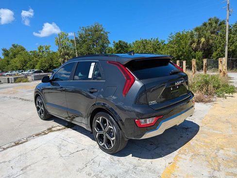 Certified 2025 Kia Niro EX Touring FWD image 5