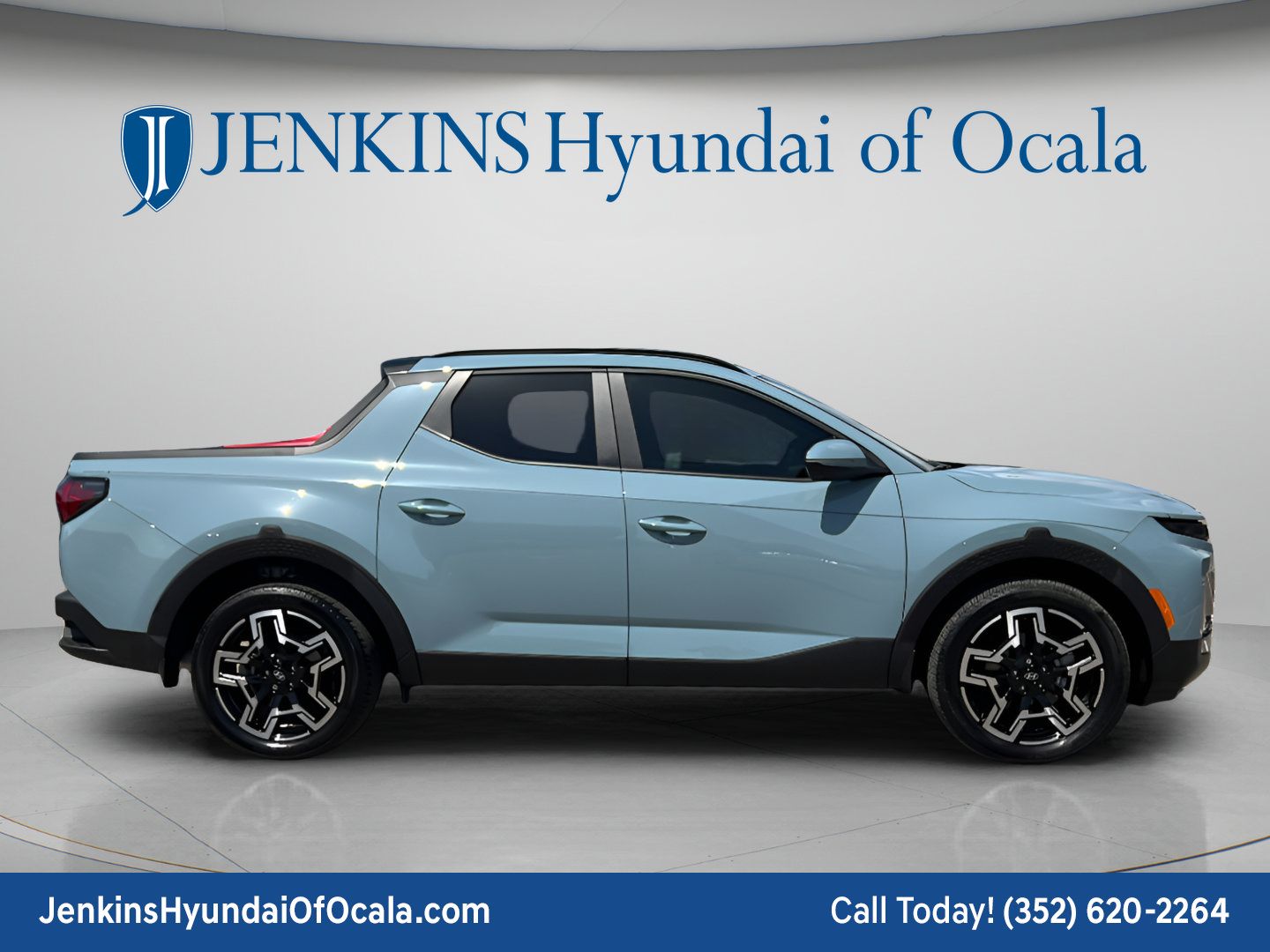 Certified 2025 Hyundai Santa Cruz Limited AWD/4WD image 2