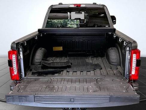 Used 2024 Ford F250 Lariat w/ Sport Appearance Package AWD/4WD image 5