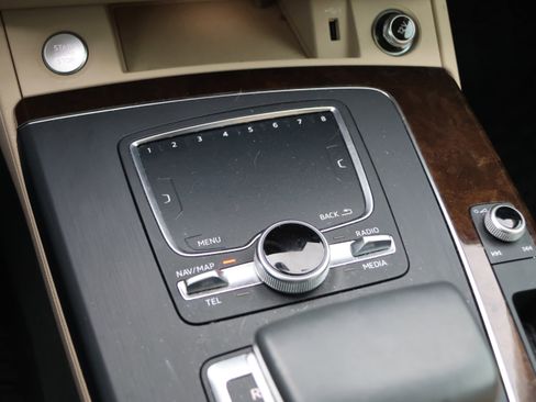 Used 2018 Audi Q5 2.0T Premium Plus w/ Premium Plus Package image 27