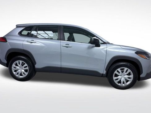 Used 2024 Toyota Corolla Cross L AWD/4WD image 10