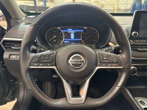 Used 2022 Nissan Altima 2.5 SR w/ Midnight Edition Package image 15