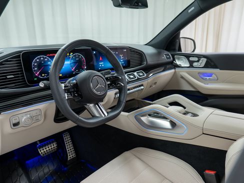 Used 2026 Mercedes-Benz GLS 450 4MATIC image 13