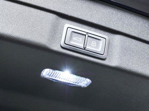 Used 2025 Audi A5 2.0T Premium Plus w/ Premium Plus AWD/4WD image 28