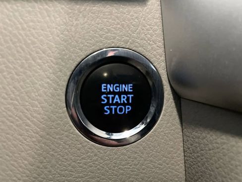 Used 2018 Toyota Highlander Limited w/ Protection Package #3 image 27