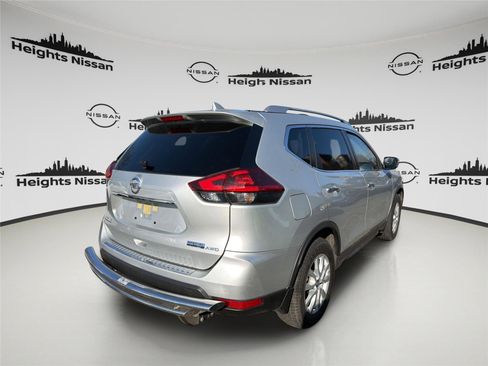 Used 2020 Nissan Rogue S w/ Special Edition Package image 7