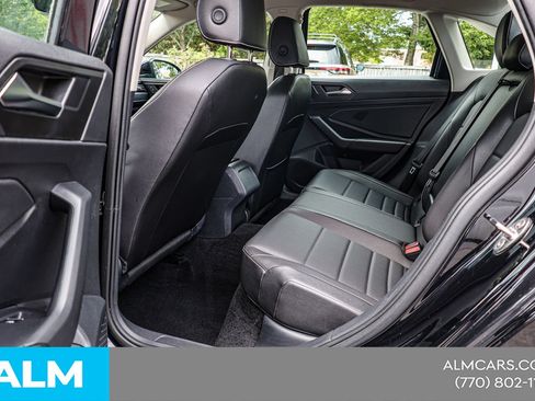 Used 2024 Volkswagen Jetta SE FWD image 18