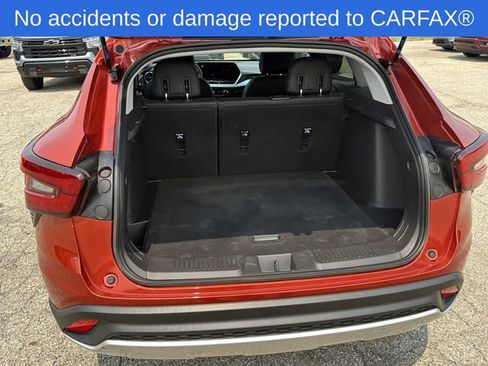 Certified 2024 Chevrolet Trax LT w/ Driver Confidence Package FWD image 13