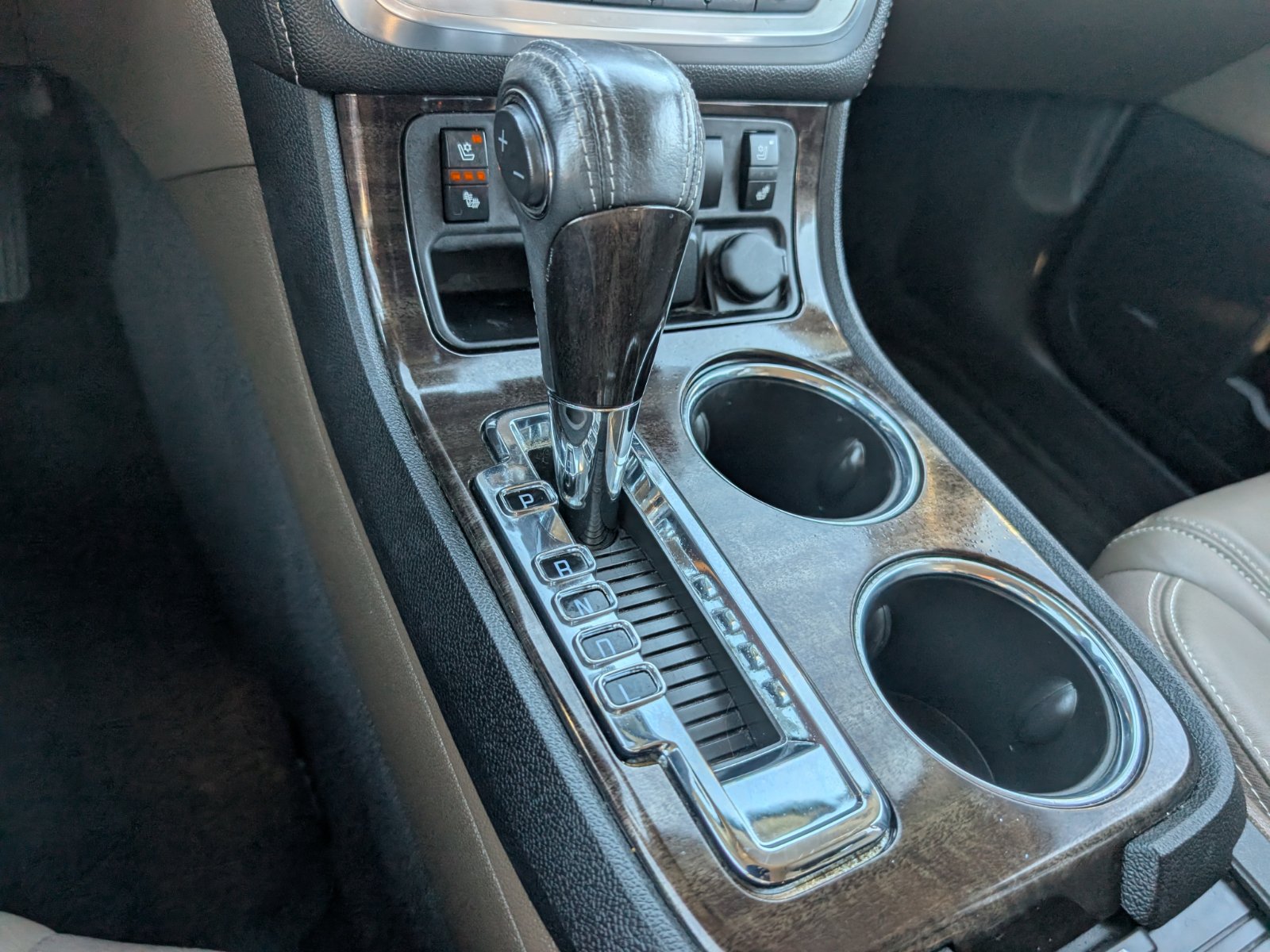 Used 2017 GMC Acadia Limited SLT FWD image 8