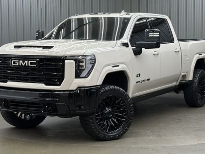 Used 2026 GMC Sierra 2500 AT4X w/ LPO, Black Badging Package