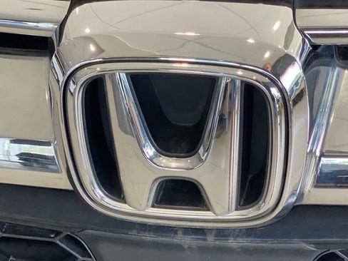 Used 2018 Honda CR-V Touring image 10