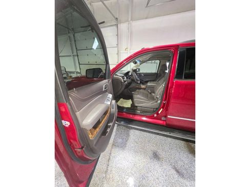 Used 2015 GMC Yukon Denali w/ Touring Package AWD/4WD image 23