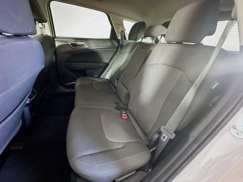 Used 2025 Kia Sportage LX FWD image 26