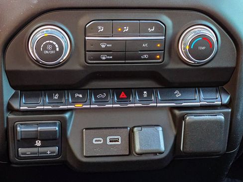 Used 2024 Chevrolet Silverado 2500 Custom w/ Custom Value Package AWD/4WD image 25