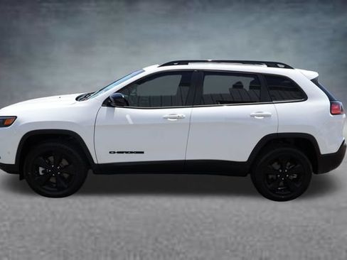 Used 2023 Jeep Cherokee Altitude Lux w/ Lux Elite Package AWD/4WD image 4